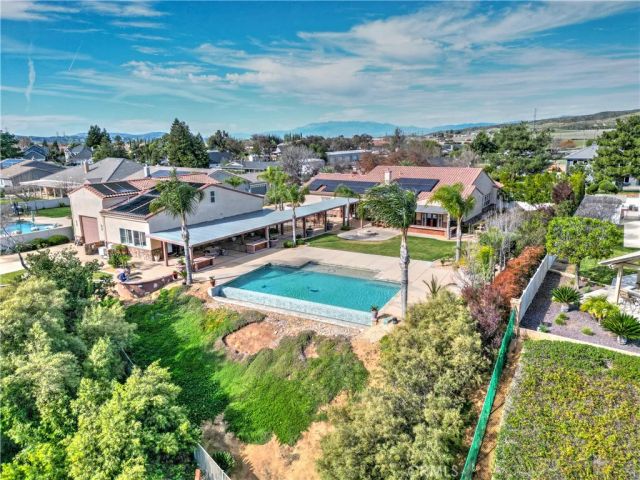 923 Union, Cherry Valley, CA 92223