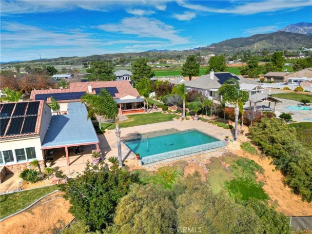 923 Union, Cherry Valley, CA 92223