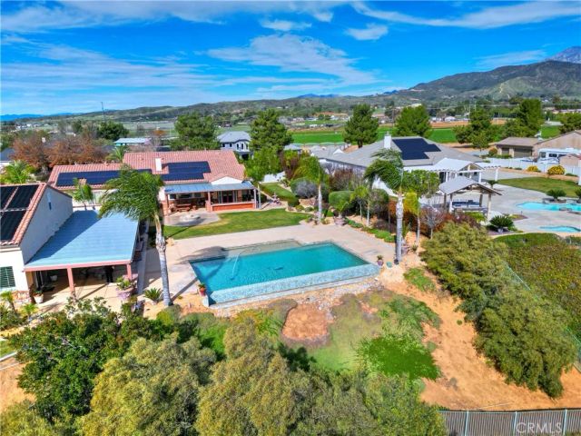 923 Union, Cherry Valley, CA 92223