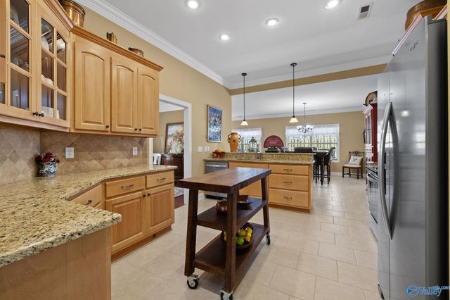 6606 Lizzie Lane SE, Owens Cross Roads, AL 35763