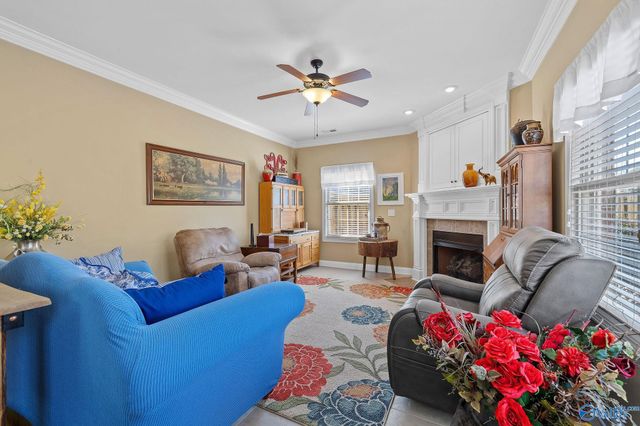 6606 Lizzie Lane SE, Owens Cross Roads, AL 35763