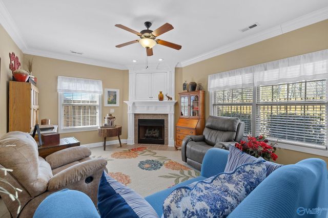 6606 Lizzie Lane SE, Owens Cross Roads, AL 35763