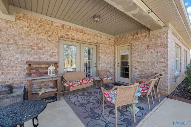 6606 Lizzie Lane SE, Owens Cross Roads, AL 35763