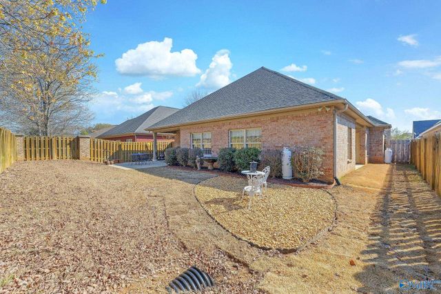 6606 Lizzie Lane SE, Owens Cross Roads, AL 35763