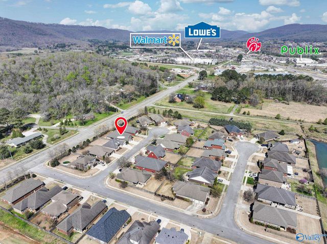 6606 Lizzie Lane SE, Owens Cross Roads, AL 35763