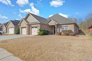 6606 Lizzie Lane SE, Owens Cross Roads, AL 35763