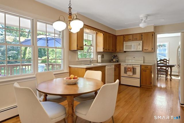 1090 Galloping Hill Road, Fairfield, CT 06824