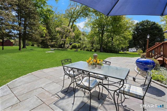 1090 Galloping Hill Road, Fairfield, CT 06824