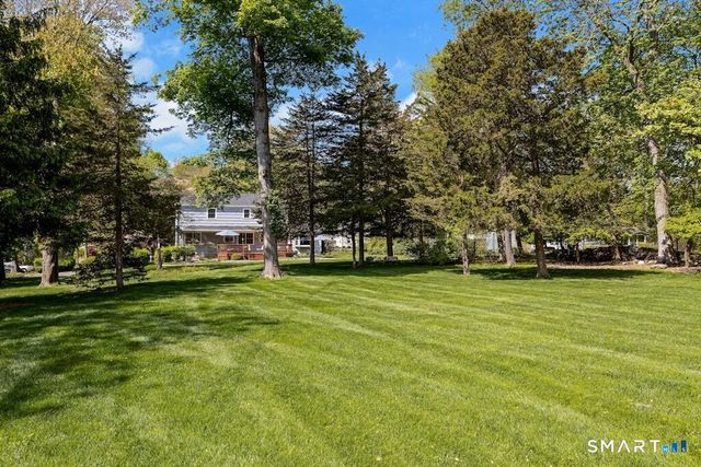 1090 Galloping Hill Road, Fairfield, CT 06824