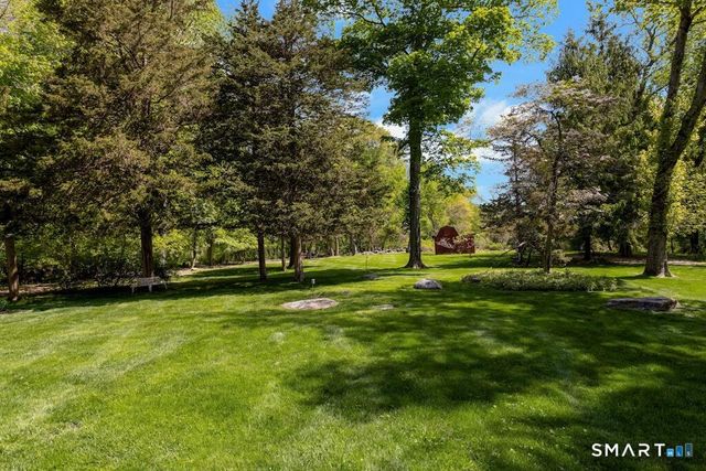 1090 Galloping Hill Road, Fairfield, CT 06824