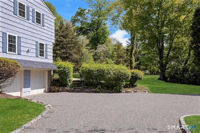 1090 Galloping Hill Road, Fairfield, CT 06824