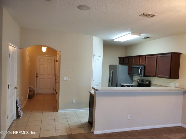 1881 BISCAYNE BAY Circle, Jacksonville, FL 32218