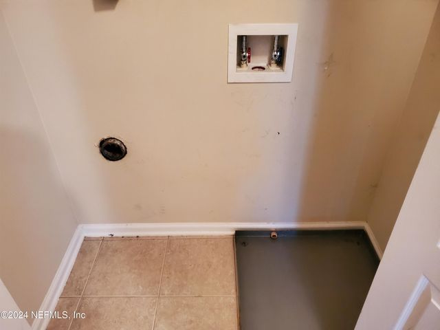 1881 BISCAYNE BAY Circle, Jacksonville, FL 32218