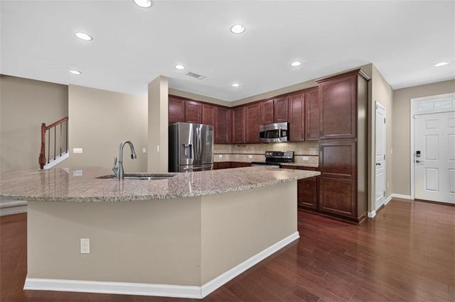 1572 NE Lenox Overlook Road NE, Atlanta, GA 30329