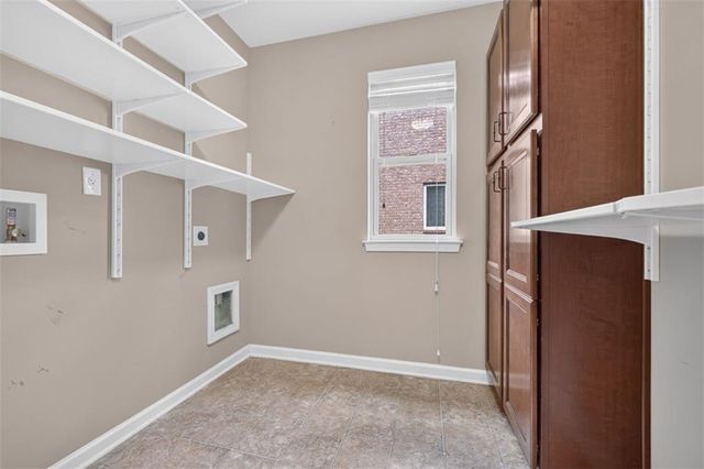 1572 NE Lenox Overlook Road NE, Atlanta, GA 30329