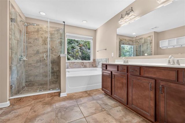 1572 NE Lenox Overlook Road NE, Atlanta, GA 30329
