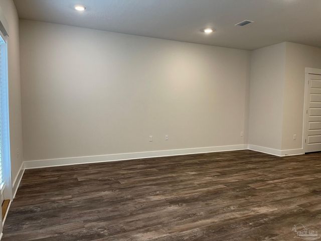 1650 Iroquois Ct, Pensacola, FL 32534