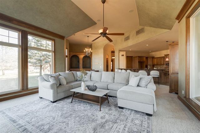 4209 Caliburn Parkway, Edmond, OK 73034