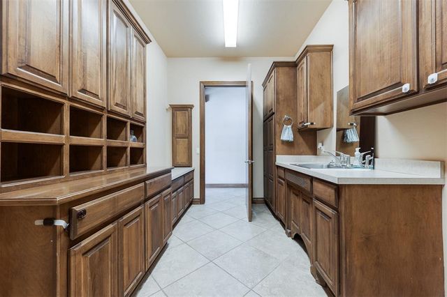 4209 Caliburn Parkway, Edmond, OK 73034