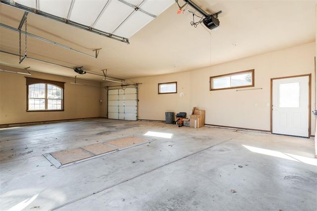 4209 Caliburn Parkway, Edmond, OK 73034