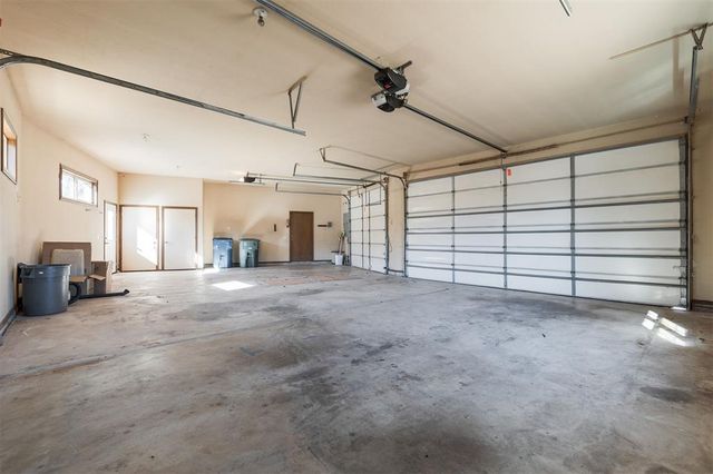 4209 Caliburn Parkway, Edmond, OK 73034