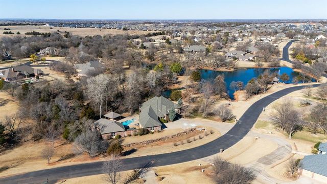 4209 Caliburn Parkway, Edmond, OK 73034