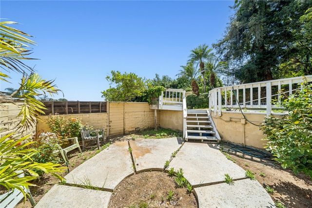 608 Saint James Place, Newport Beach, CA 92663