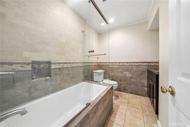 608 Saint James Place, Newport Beach, CA 92663