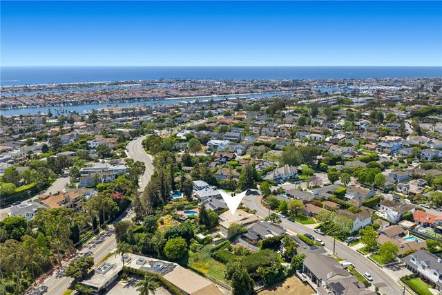 608 Saint James Place, Newport Beach, CA 92663
