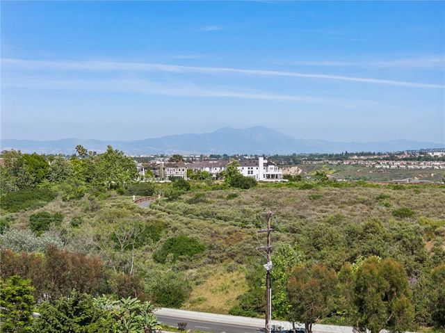608 Saint James Place, Newport Beach, CA 92663