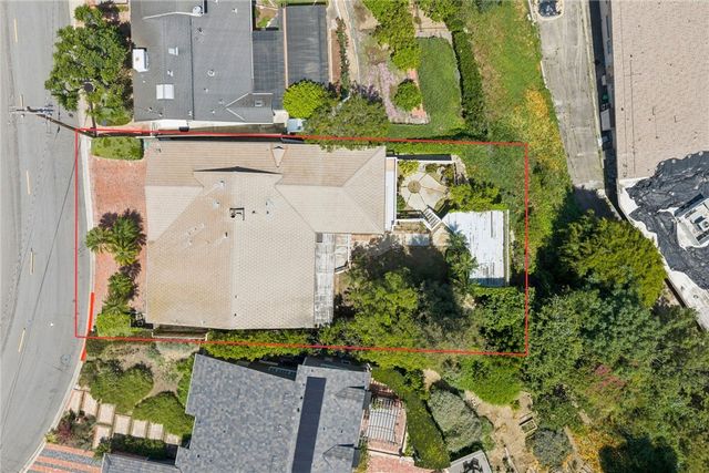 608 Saint James Place, Newport Beach, CA 92663