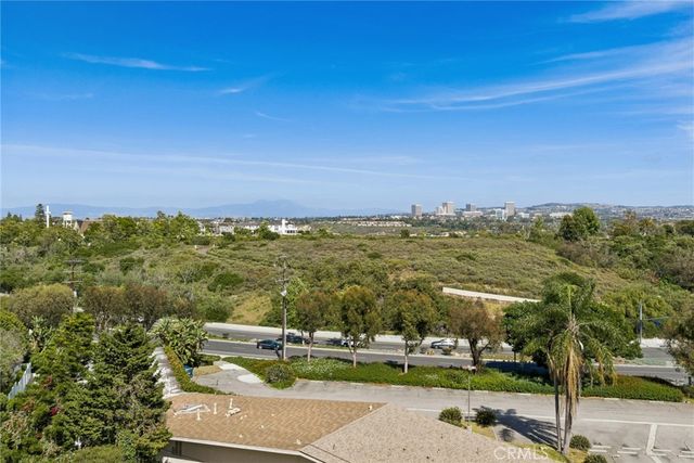 608 Saint James Place, Newport Beach, CA 92663