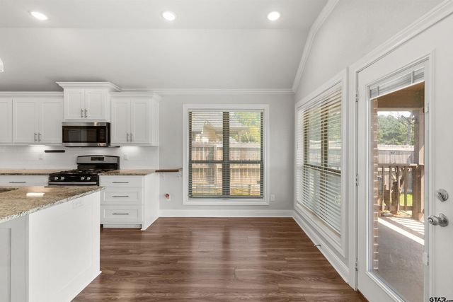 11317 Lindsey Gardens, Tyler, TX 75709