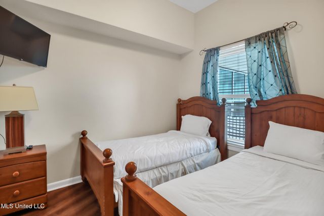 2228 Beach Drive, 1404, Gulfport, MS 39507