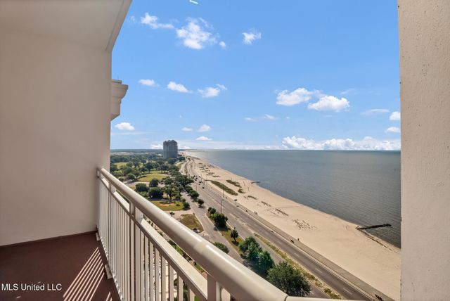 2228 Beach Drive, 1404, Gulfport, MS 39507