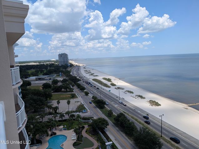 2228 Beach Drive, 1404, Gulfport, MS 39507