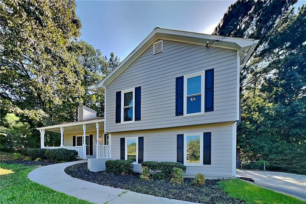 1261 Brookton Woods Way, Dacula, GA 30019