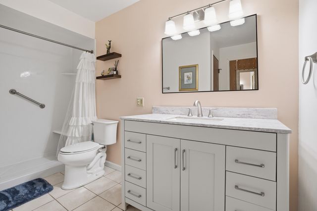 1725 Homan Drive 204, Schererville, IN 46375