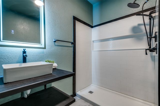 2407 Second Street, Caddo Mills, TX 75135