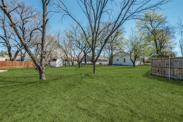 2407 Second Street, Caddo Mills, TX 75135