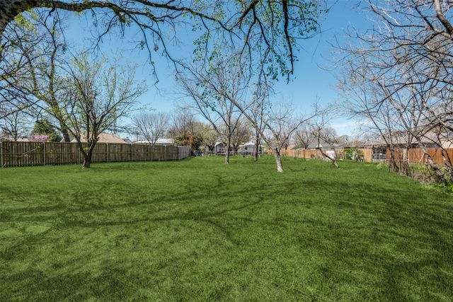 2407 Second Street, Caddo Mills, TX 75135