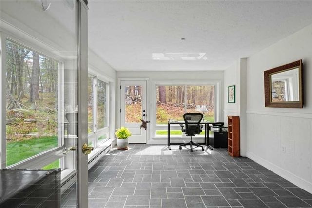 9 Bay Path Dr, Boylston, MA 01505