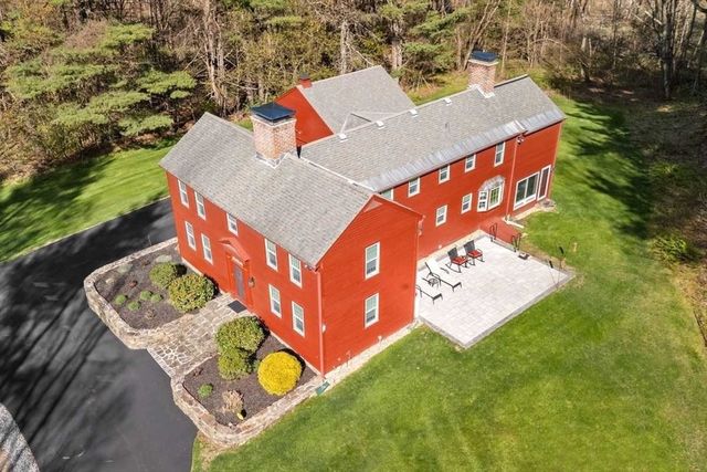 9 Bay Path Dr, Boylston, MA 01505