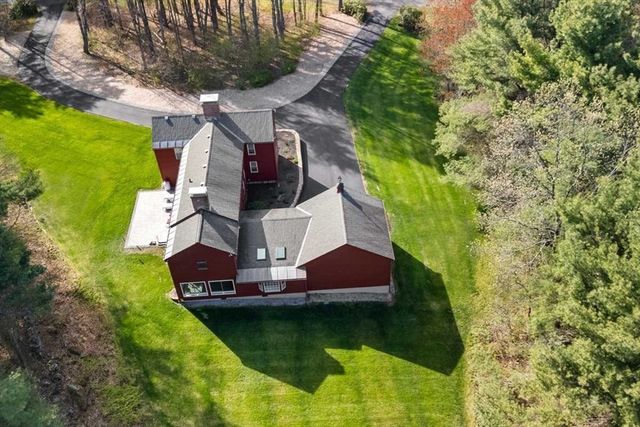 9 Bay Path Dr, Boylston, MA 01505