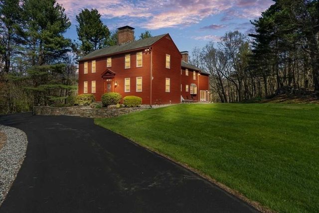 9 Bay Path Dr, Boylston, MA 01505