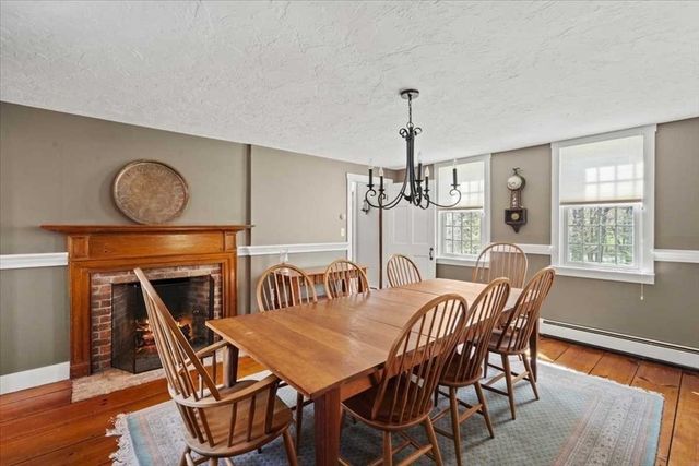 9 Bay Path Dr, Boylston, MA 01505