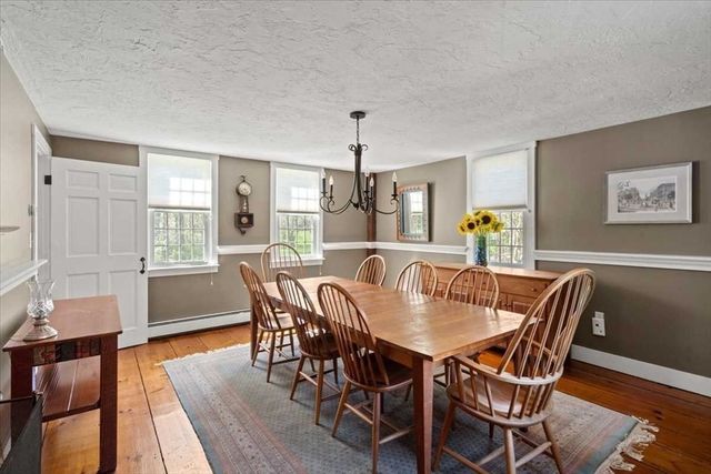9 Bay Path Dr, Boylston, MA 01505