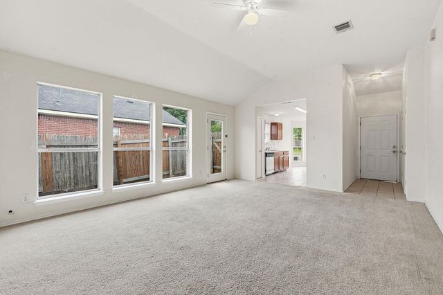 116 Blue Ridge TRL, Elgin, TX 78621