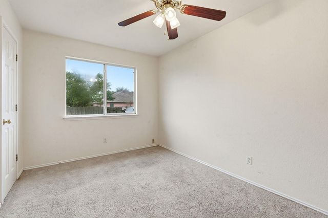116 Blue Ridge TRL, Elgin, TX 78621