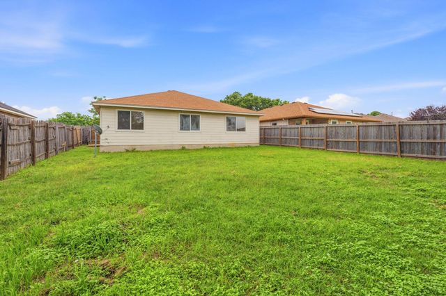 116 Blue Ridge TRL, Elgin, TX 78621